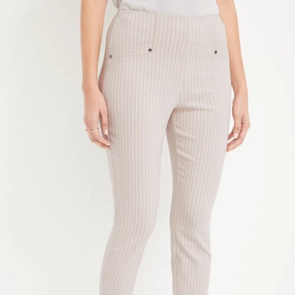 BOGO NWT Maurices Bengaline Striped Cropped Dress Pant Size Medium - Picture 1 of 9